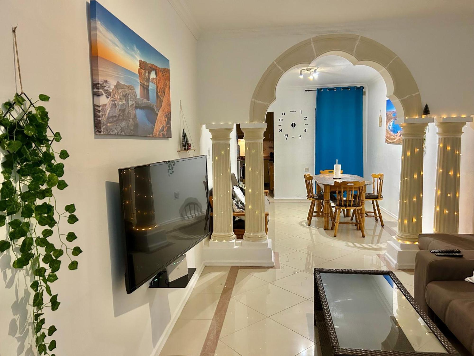 Beach Front 3-Bedroom Holiday Home Mellieha Exterior photo