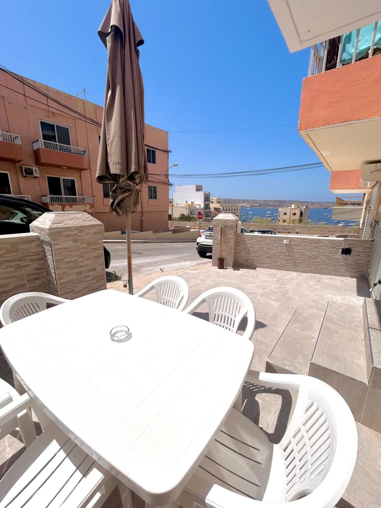 Beach Front 3-Bedroom Holiday Home Mellieha Exterior photo